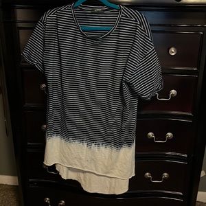 Oversized blue/white top